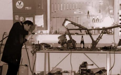 Short Track by Arnold Classic Garage