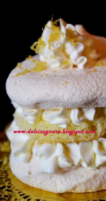 Tortine meringa alla crema di limoni