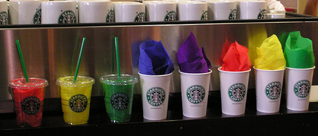 Starbucks appoggia i matrimoni gay
