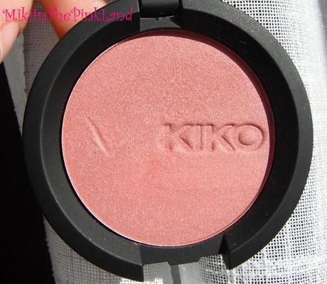 Kiko Soft Touch Blush 111 & Colour Sphere Eyeshadow 12, swatches