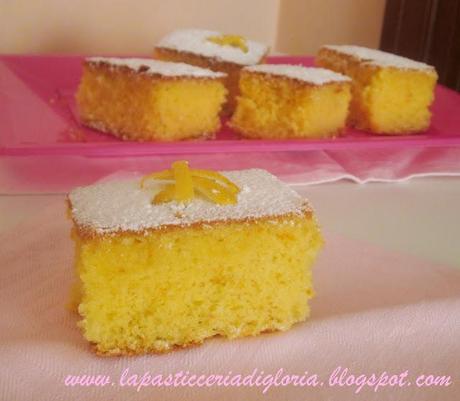 Soffici quadrotti al limone