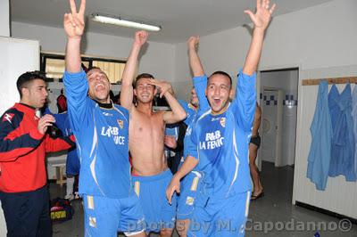 FESTEGGIAMENTI NELLO SPOGLIATOIO DEL SAN VITO POSITANO...