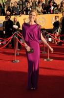 julie bowen - temperley london (con clutch judith leiber e gioielli martin katz)