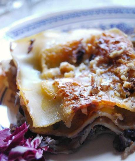 Per colorare l'inverno: Lasagne al radicchio, noci e pecorino