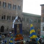 Siena il Palio arriva al duomo