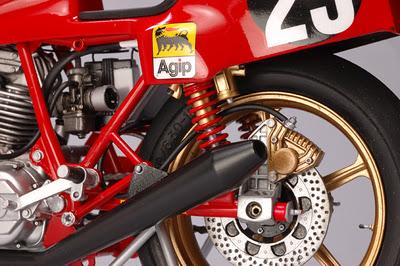 Ducati 900 NCR Racer by Utage Factory House (Tamiya)