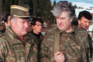 Ratko Mladić e Radovan Karadžić