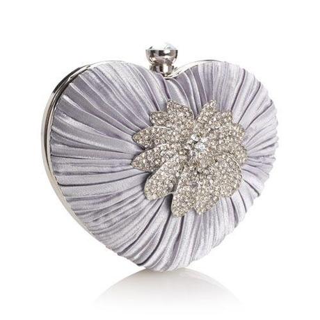 Clutch a cuore con fiore di strass - € 49.90