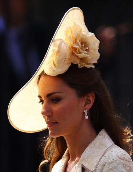 Kate Middleton e i suoi mille copricapi!