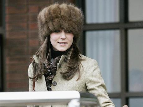 Kate Middleton e i suoi mille copricapi!