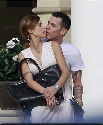 Elisabetta Canalis e Steve-O: a voi il primo bacio