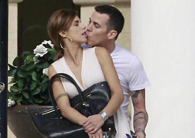 Elisabetta Canalis e Steve-O: a voi il primo bacio