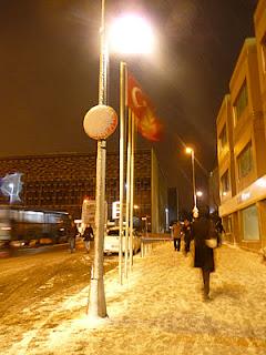 La neve porta gioia e scompiglio a Istanbul