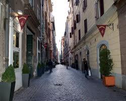 Roma: rapina in una gioielleria in Via del Corso