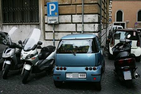 motorino e microcar Motorini e Microcar: obbligo targa fissa dal 13 Febbraio!