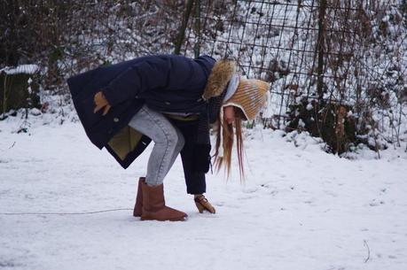 Go out! It's snowing!