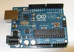 Arduino framework opensource made in Italy per l'apprendimento veloce dei principi fondamentali dell'elettronica.