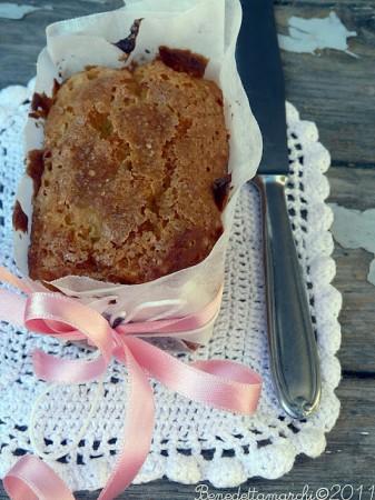 Plum cakes con arancia e melograna