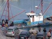 Terrasini, imbarcazione sotto sequestro rischia affondare porto. “Allarme inquinamento”