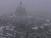 Roma sotto neve, disagi code tutta città