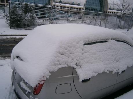 Roma si sveglia sotto la neve