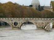 Dopo lite moglie lancia figlio mesi Tevere