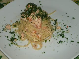 spaghetti salmone e pachino