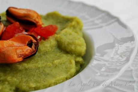 CREMA DI CAVOLO ROMANESCO CON LE COZZE