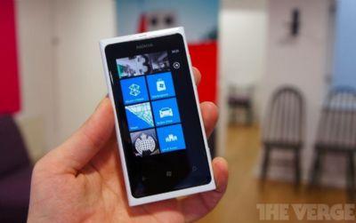 Nokia Lumia 800 Bianco 61794 1 Nokia Lumia 800 arriva anche bianco