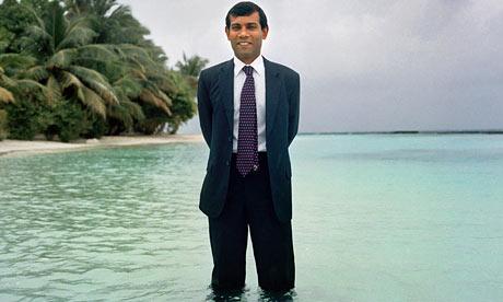 Maldive; crisi nel paradiso delle vacanze. I poliziotti occupano la tv di Stato, il presidente Nasheed costretto alle dimissioni