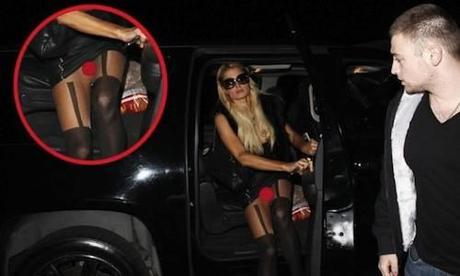 PARIS HILTON SENZA SLIP E UBRIACA