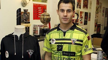 Calcio, Spagna: camiseta speciale per il Mirandés in Coppa del Re. Verde mela e creata dal mister