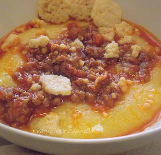 Polenta con ragù alla bolognese