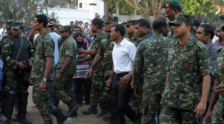 L'ex presidente delle Maldive: è stato un golpe. La Farnesina: situazione tranquilla