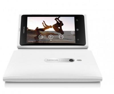 Nokia Lumia 800 White in pre-ordine su nstore.it