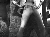 Gisele Bundchen anche Versace Jeans…molto sexy