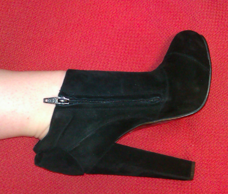 ShoeRoom #40 Benetton Black “Block Heeled” Booties