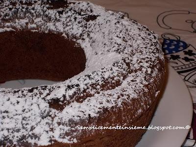 Ciambella alle noci e cacao