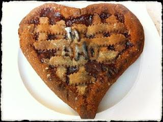 ANTICIPAZIONE SI SAN VALENTINO... CROSTATA DI LAMPONI CON FROLLA DI
RICOTTA E CACAO