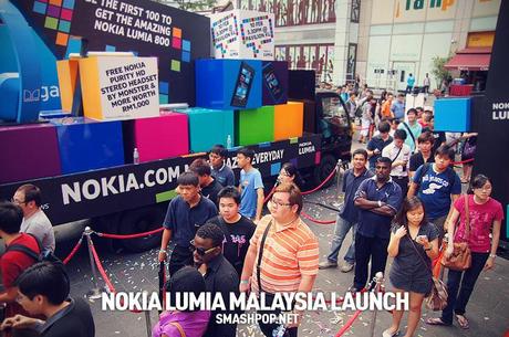 Video: Grande successo per Nokia Lumia 800 e 710 in Malesia