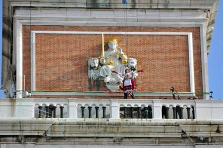 volo dellangelo 1 Carnevale a Venezia, volo dell’Angelo. FOTO