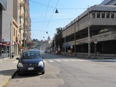 La stazione in viale Bonaria