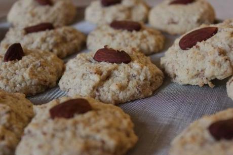 Biscotti alle mandorle e cocco.