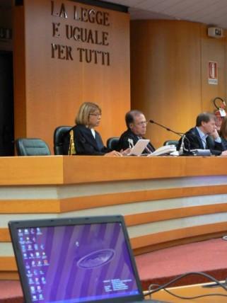 Processo Eternit a Torino: alle 13.15 la sentenza
