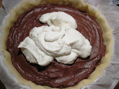 Per San Valentino...una crostata piena d'amore ma non  a forma di cuore..ovvero La crostata alla ricotta bicolore