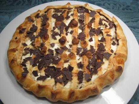 Per San Valentino...una crostata piena d'amore ma non  a forma di cuore..ovvero La crostata alla ricotta bicolore