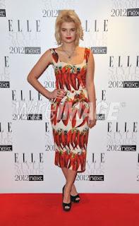 Isabeli Fontana e Pixie Geldof in Dolce & Gabbana su Elle Style Awards 2012