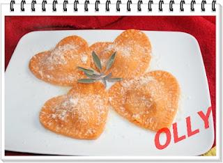 Cuori di pasta con ricotta noci e speck