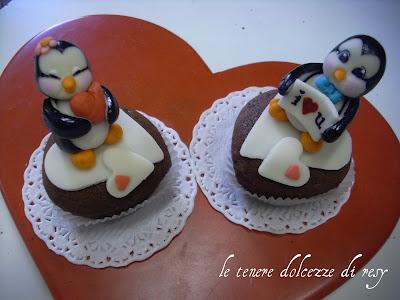 Valentine's cupcakes: penguins in love