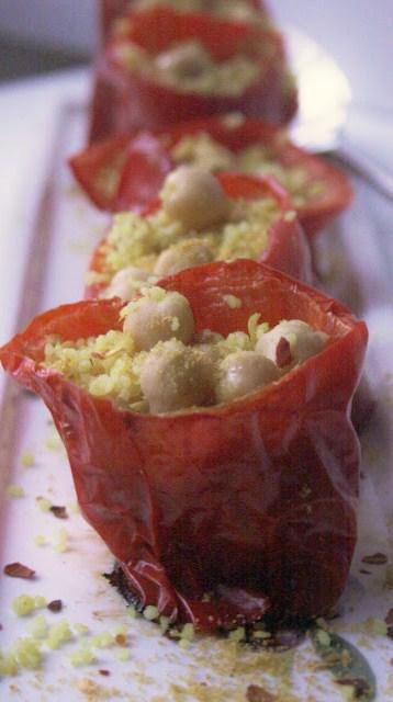 Peperoni ripiene i di cous cous e bottarga